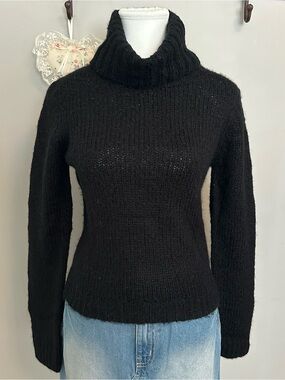 Jacob Annexe Y2K Black turtleneck sweater 
Size: S